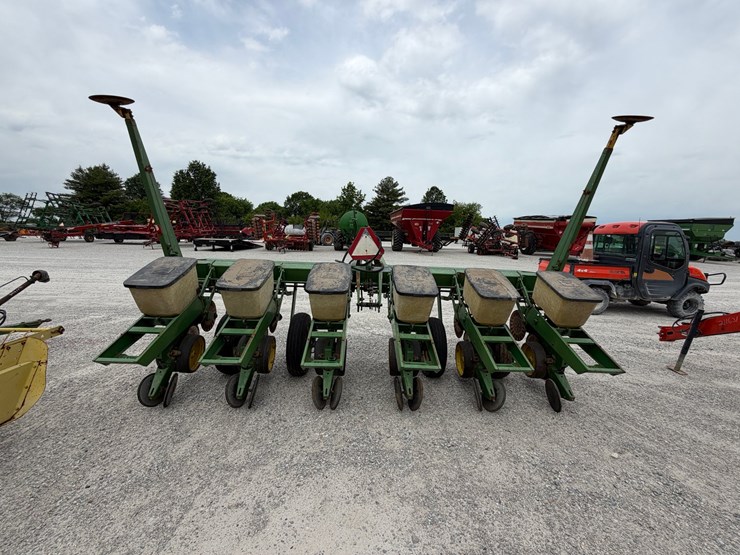 john-deere-7000-image-7