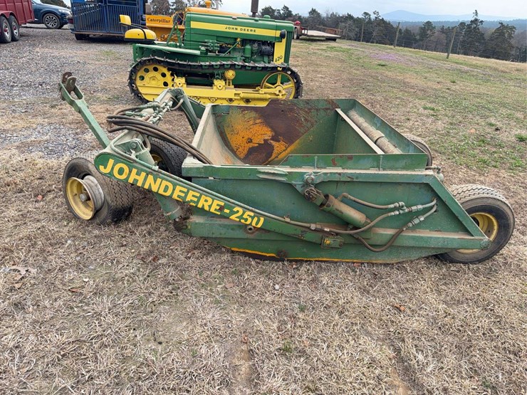 john-deere-250-image-2