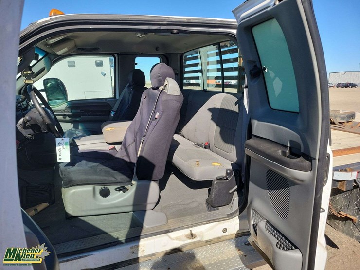 2006-ford-f450-image-24