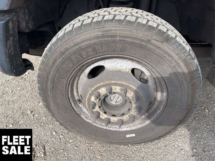 2011-ford-f550-image-9
