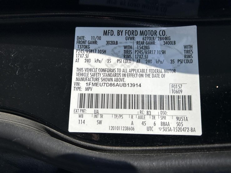 2010-ford-explorer-xlt-image-24