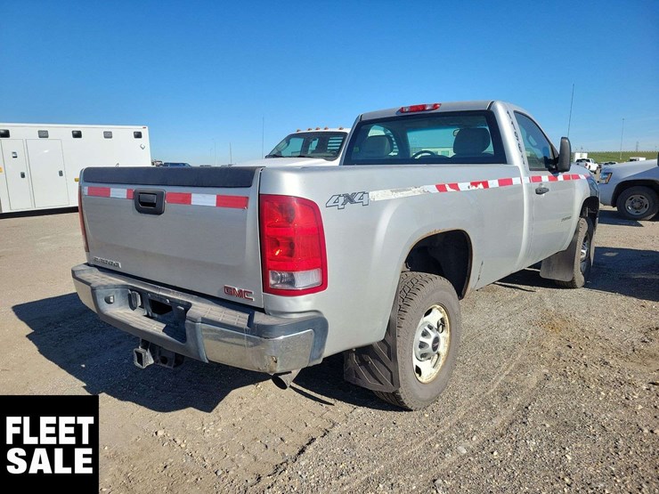 2011-gmc-sierra-2500hd-image-8