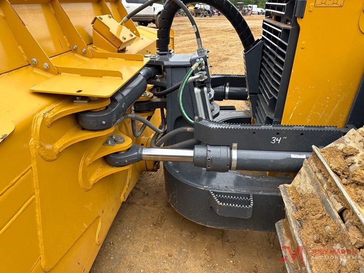 deere-750-image-6
