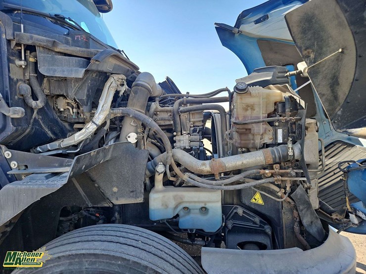 2016-international-prostar-image-9