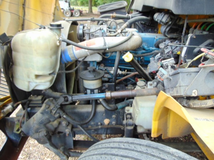 2004-international-durastar-4300-image-10