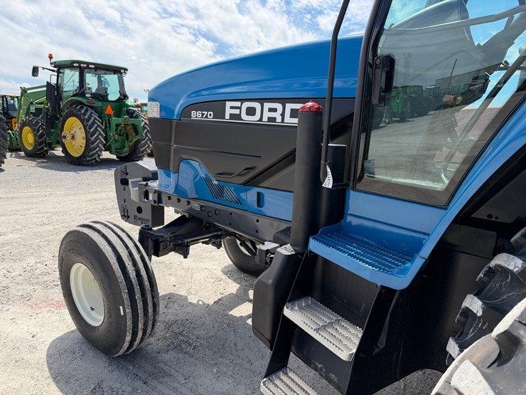 1995-new-holland-8670-image-23
