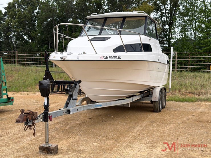 ciera-cypress-2252-boat-image-2