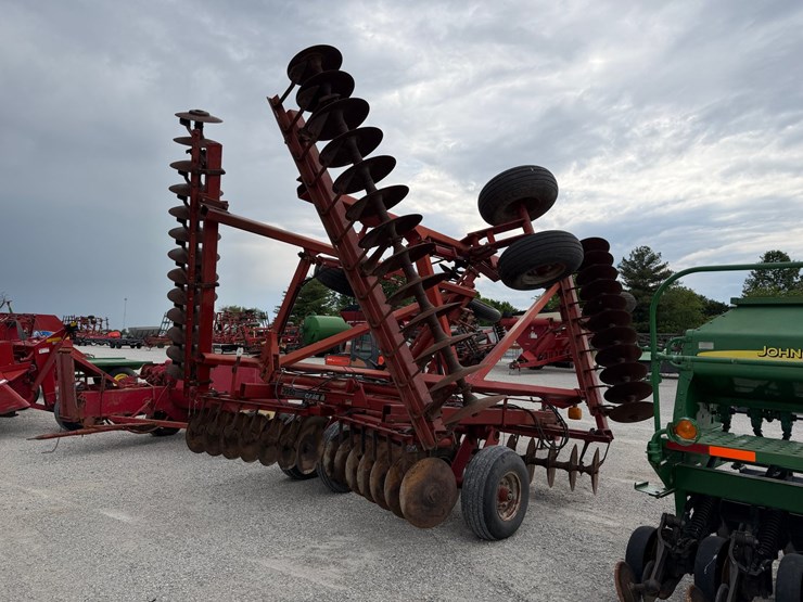 case-ih-3950-image-5