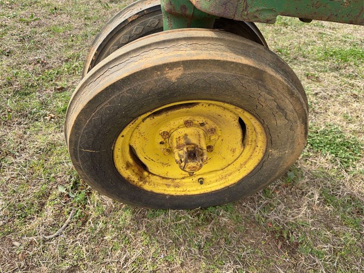 john-deere-b-image-9