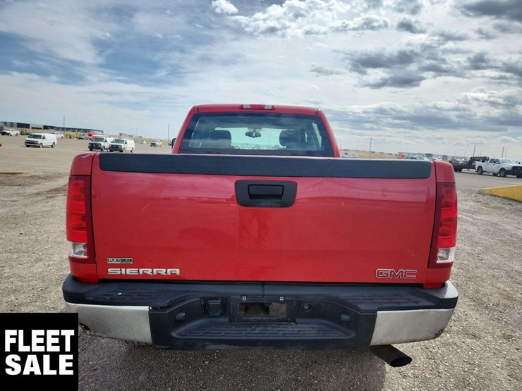 2012-gmc-sierra-2500hd-image-4
