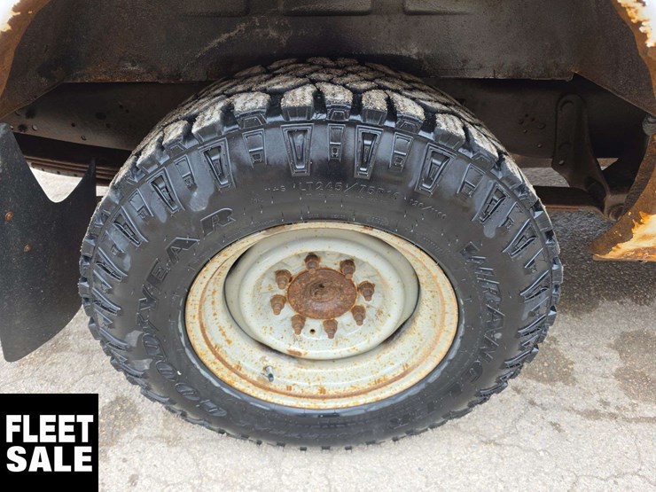 2011-ford-cargo-image-12
