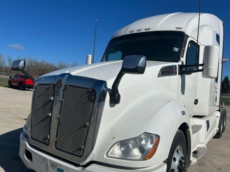 2020-kenworth-t680-image-57