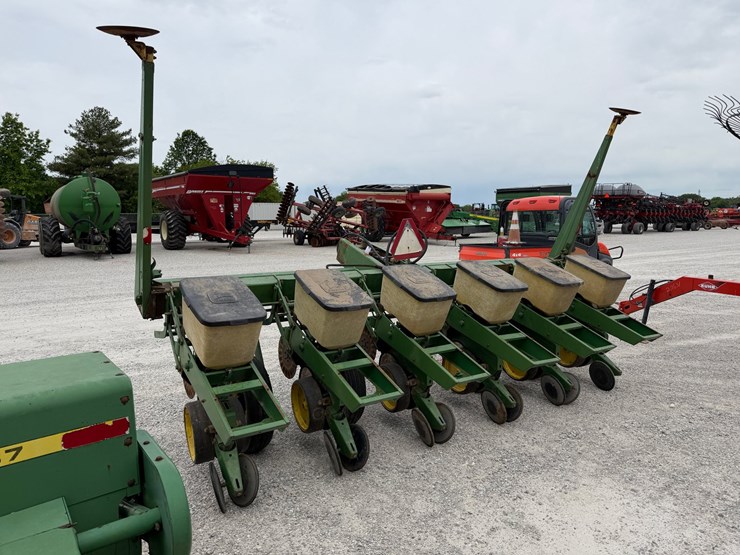 john-deere-7000-image-9