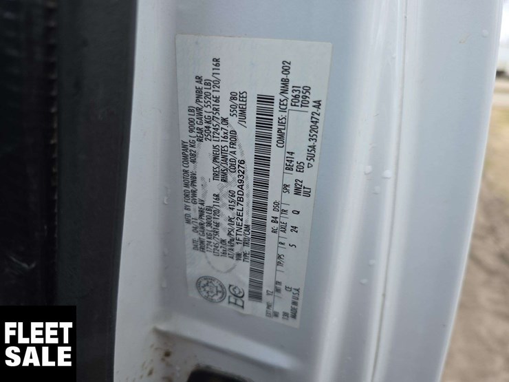2011-ford-cargo-image-36