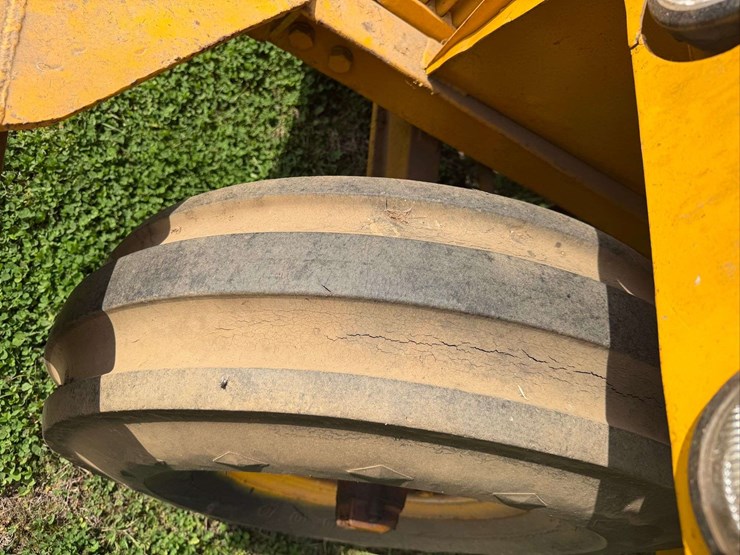 john-deere-840-image-12