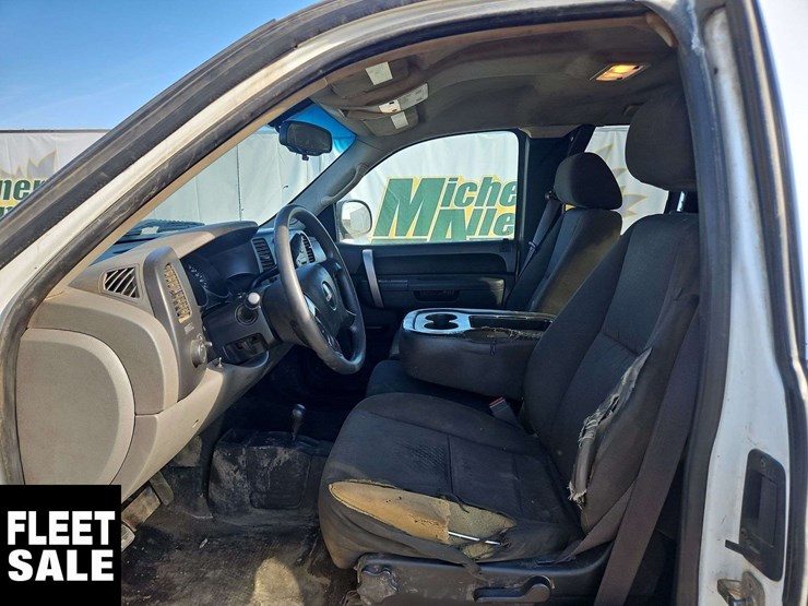 2011-gmc-sierra-1500-image-24