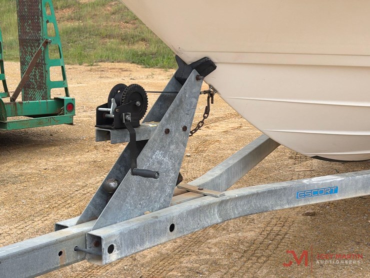 ciera-cypress-2252-boat-image-7