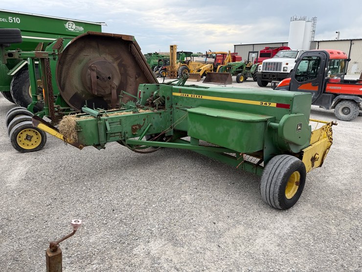 john-deere-347-image-4