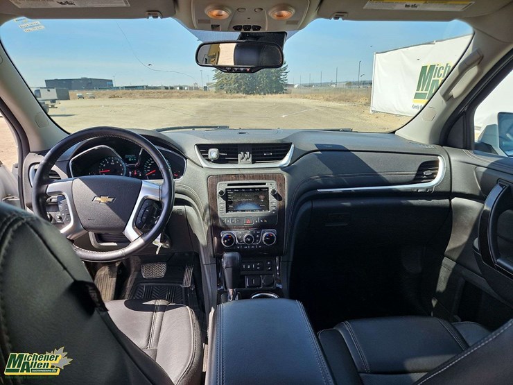 2017-chevrolet-traverse-image-27