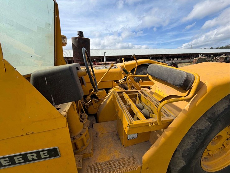 john-deere-840-image-25