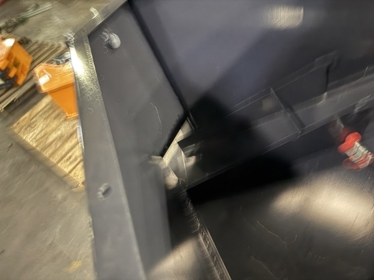 2026-wolverine-ctt-11-148v-concrete-chute-image-5