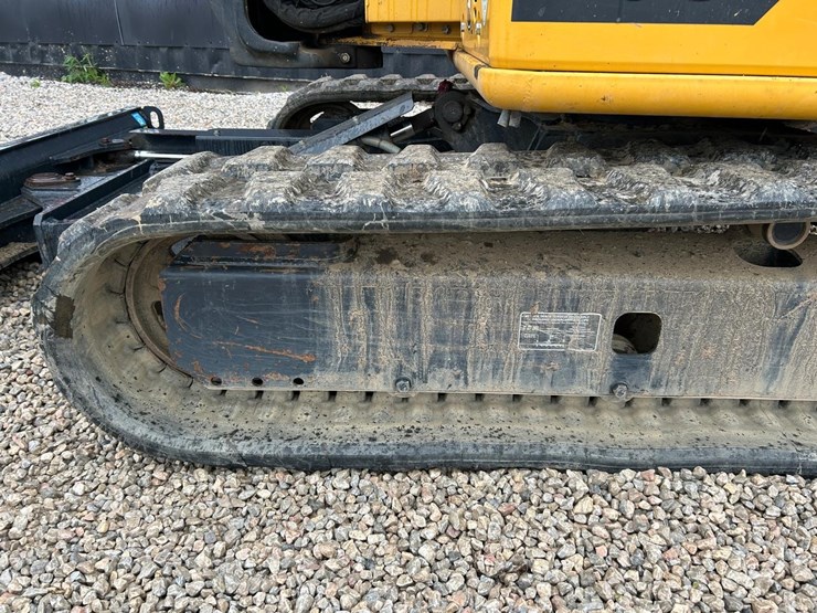2020-deere-50g-image-16