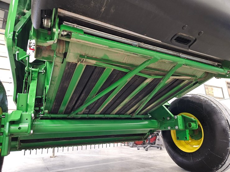 2023-john-deere-451m-image-9