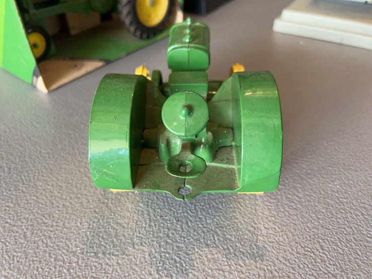 john-deere-model-a-image-13