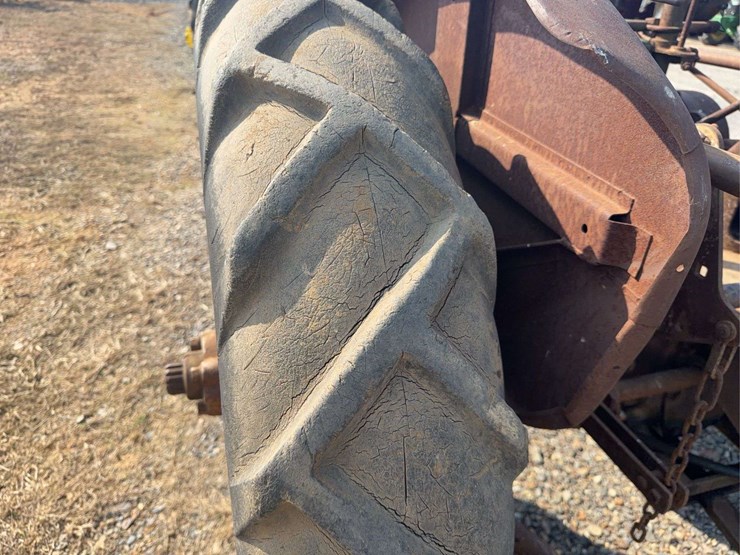john-deere-h-image-15