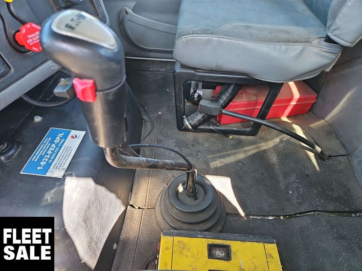 2004-international-transtar-8600-image-30