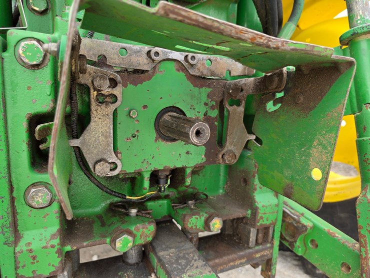 2000-john-deere-6210-image-11