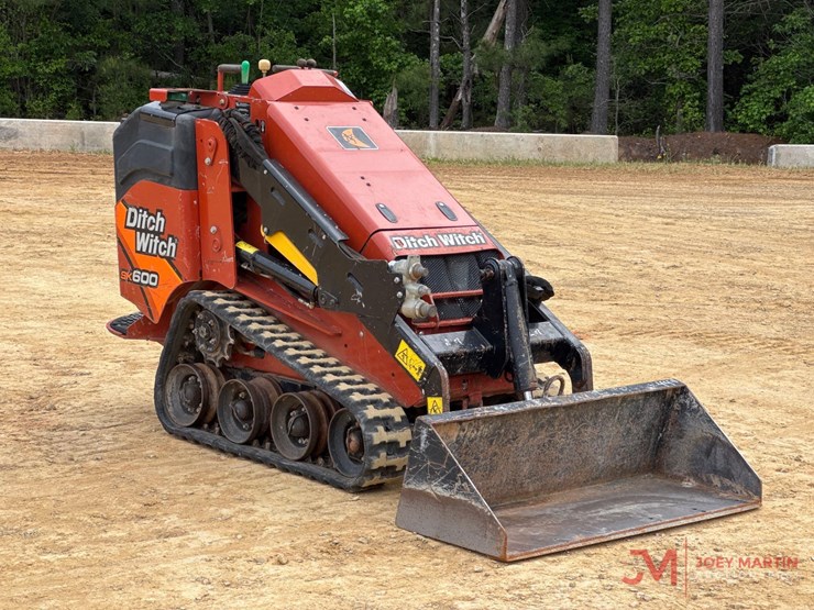 2022-ditch-witch-sk600-image-1