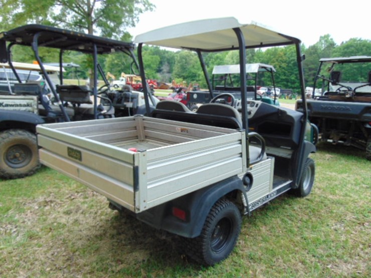2017-club-car-carryall-300-image-2
