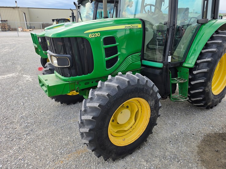 2010-john-deere-6230-image-19