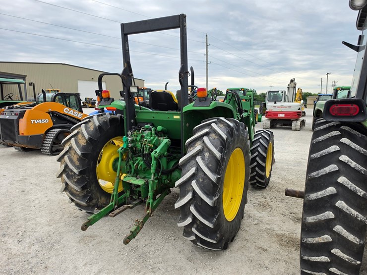 2000-john-deere-6210-image-8