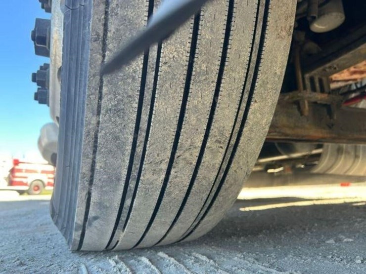 2020-kenworth-t680-image-92