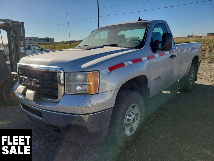 2011-gmc-sierra-2500hd-image-1