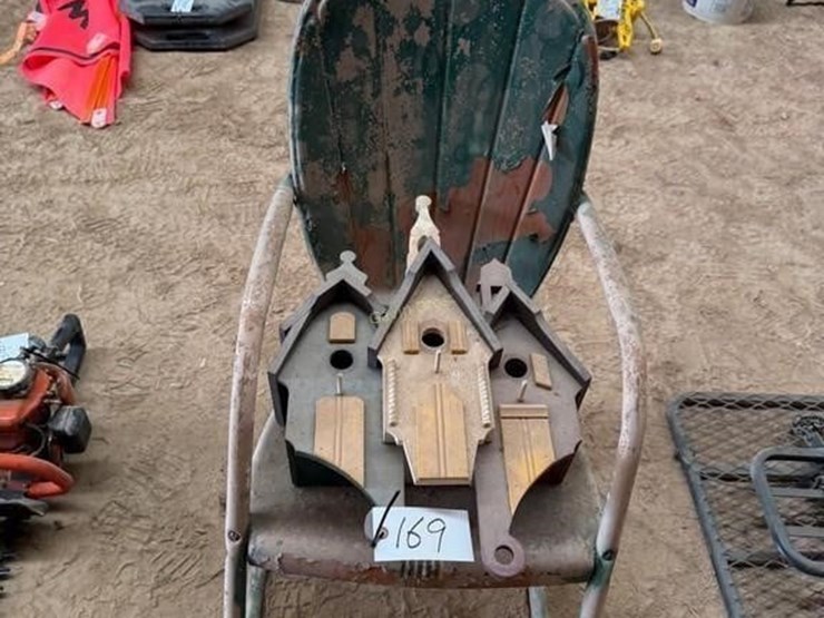 bird-house-&-chair-image-3