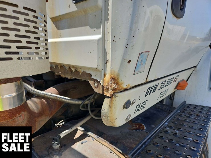 2004-international-transtar-8600-image-16