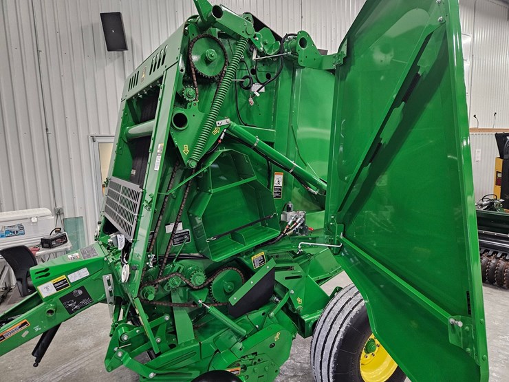 2023-john-deere-451m-image-6