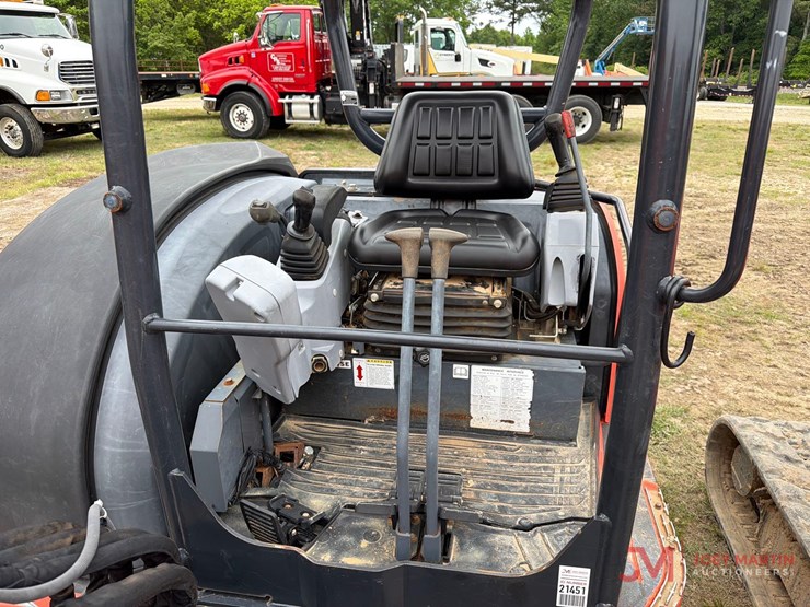 2016-kubota-u55-4-image-23