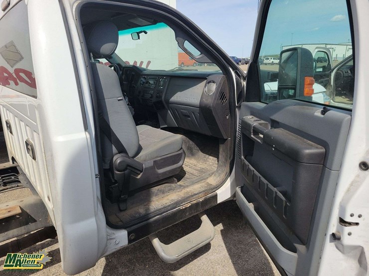 2012-ford-f450-image-21