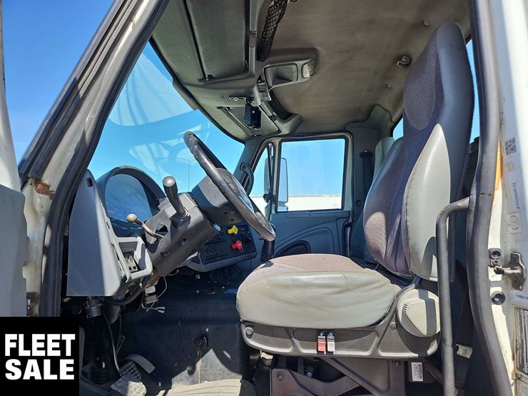 2004-international-transtar-8600-image-33