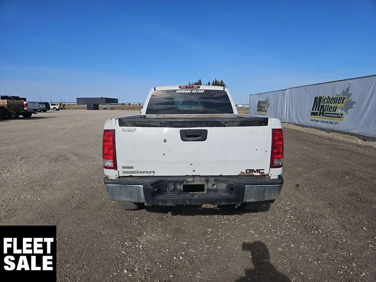 2011-gmc-sierra-1500-image-9