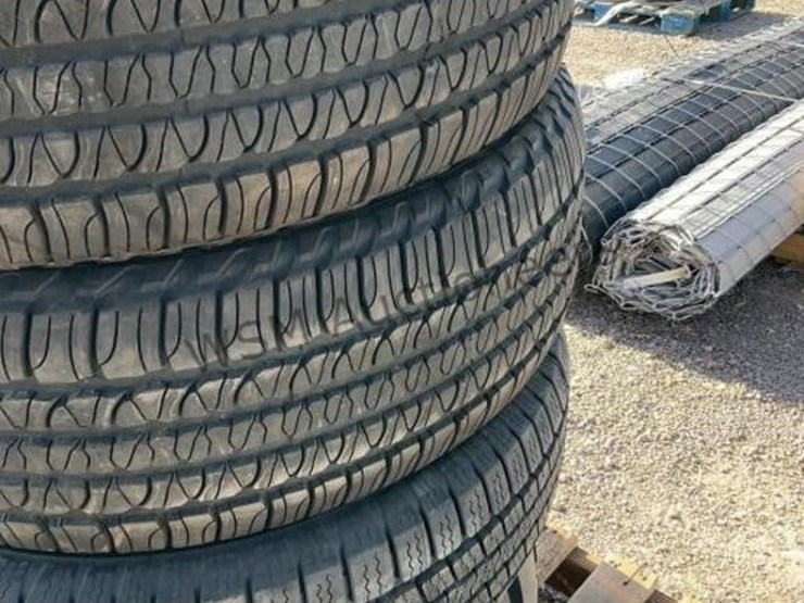 pallet-of-asst-auto-&-equipment-tires-image-3