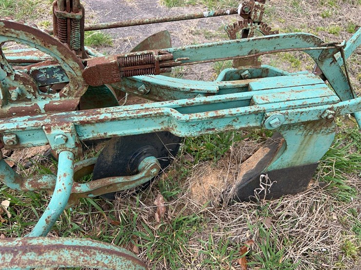massey-harris-two-bottom-plow-image-7