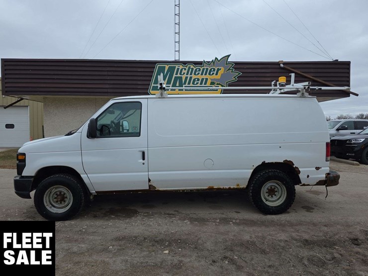 2011-ford-cargo-image-6