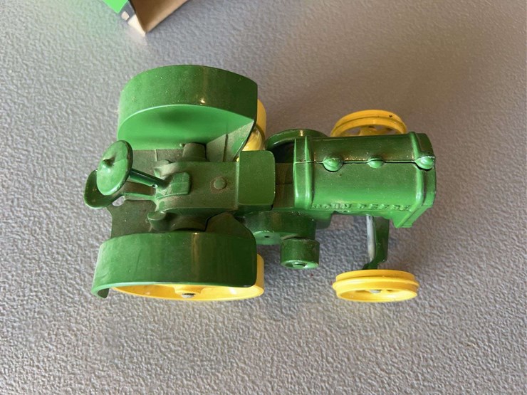 john-deere-model-a-image-10