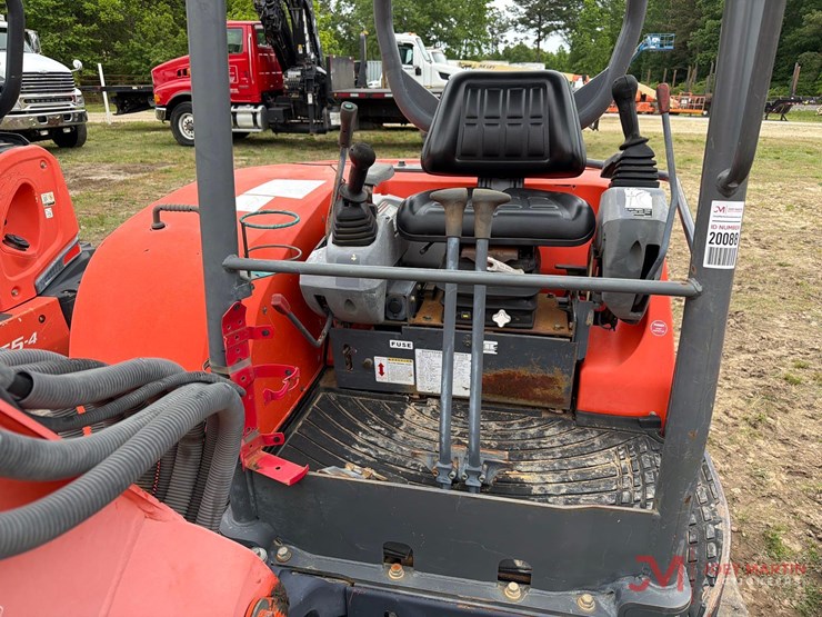 2009-kubota-u45-image-23