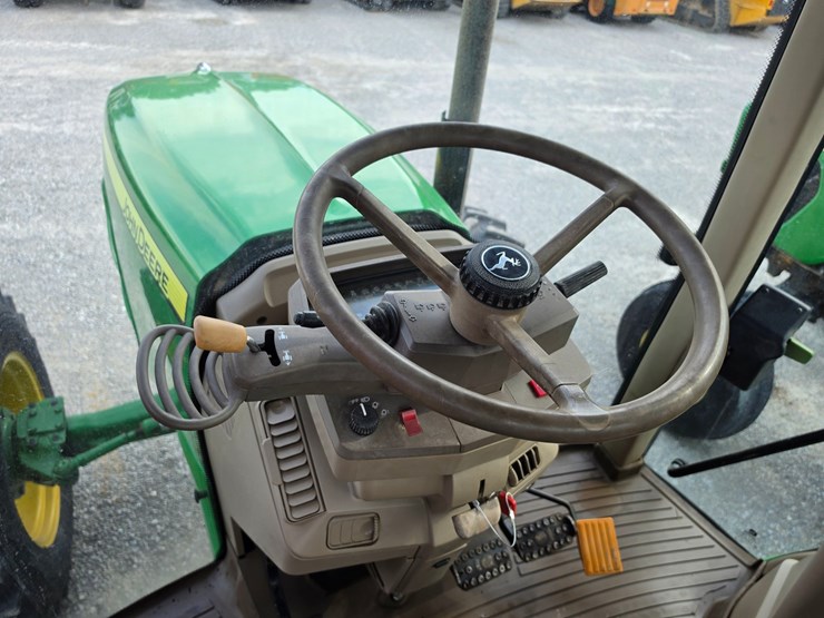 2010-john-deere-6230-image-16